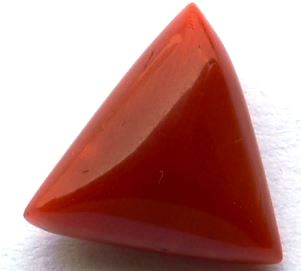 6.78-ratti-certified-triangular-red-coral-gemstone