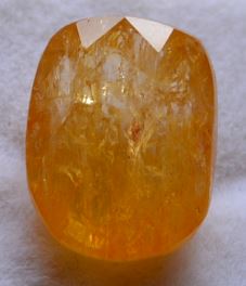 9.25-ratti-certified-yellow-sapphire-stone