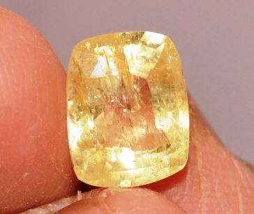 7.63-ratti-certified-yellow-sapphire-gemstone